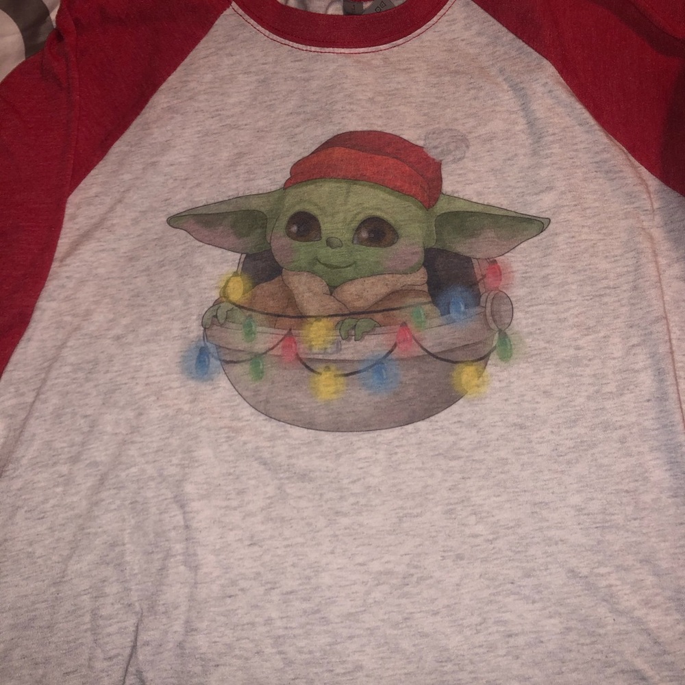Baby Yoda Christmas Raglan Small
